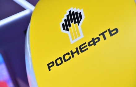 Пресс-секретарь «Роснефти» призвал чиновников не бояться получать подарки от компании 