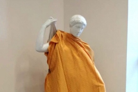 В РПЦ одобрили решение архитектурного вуза прикрыть статуи обнажённых женщин