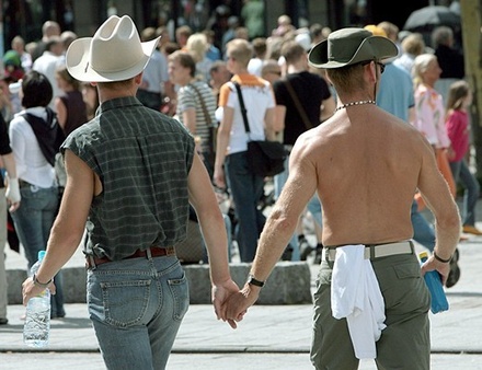 Председатель «Союза женщин России» назвала геев больными людьми