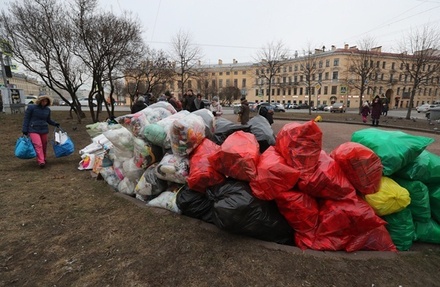 Беглов отрицает наличие проблем с вывозом мусора в Ленинградскую область из Санкт-Петербурга