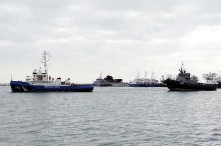 Задержанные Россией в Керченском проливе корабли вернулись на Украину