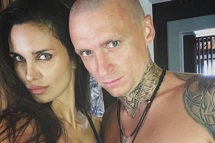 Адвокат Мамаева обратится в прокуратуру после публикации интимных фото футболиста с женой