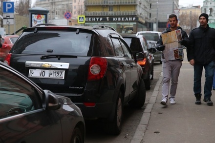 В ГД оспорят распоряжение властей Москвы об эвакуации авто с нечитаемыми номерами