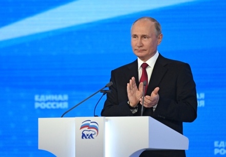 Путин поручил кабмину подготовить программу капитального ремонта школ