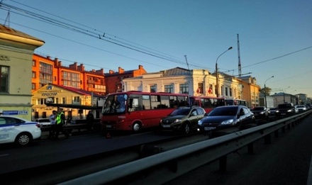 Семь человек пострадали при столкновении трёх маршруток в Ярославле