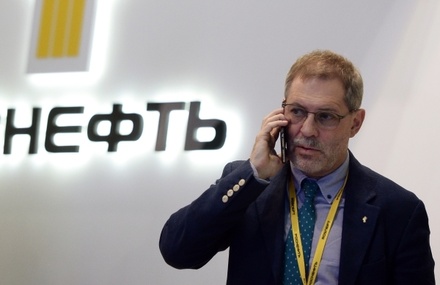 Леонтьев опроверг информацию о покупке «Роснефтью» телеграмм-канала «Караульный»