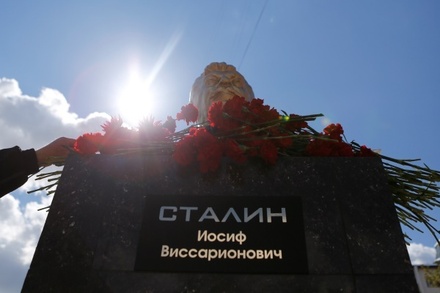 В движении «Антимайдан» выступили за установку памятника Сталину в центре Москвы