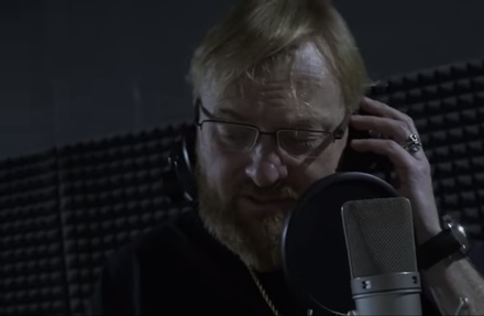 Виталий Милонов зачитал рэп в поддержку музыкантов