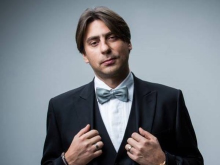 Роман Емельянов объявил об уходе с поста программного директора «Русского радио»