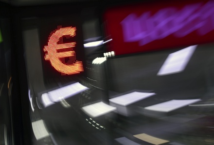 Курс евро впервые с декабря 2014 года превысил 94 рубля