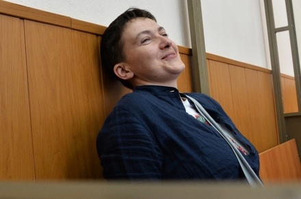 Порошенко сообщил, что Савченко согласилась прекратить голодовку