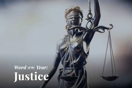 Словом года в США выбрали «справедливость»