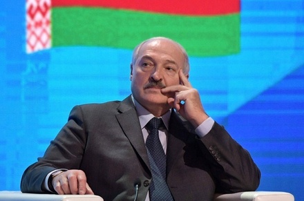 Лукашенко заявил о готовности взять под контроль российско-украинскую границу