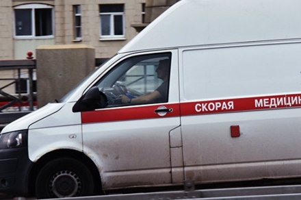 В Москве слесарь погиб из-за разрыва колеса перегрузочной машины