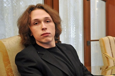 24-летний сын Никоса Сафронова насмерть сбил пенсионерку в Москве