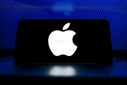 СМИ узнали о планах Apple сделать безрамочную модель iPhone 16