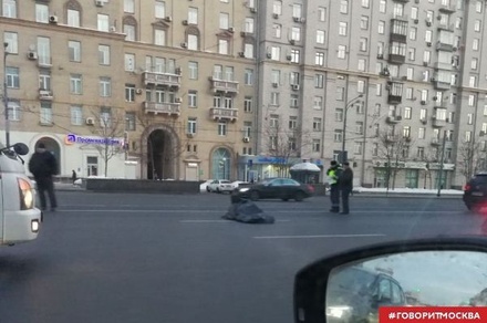 На Кутузовском проспекте в Москве насмерть сбили человека