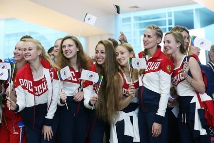 Организаторы проводов олимпийской сборной РФ отрицают проплаченную массовку