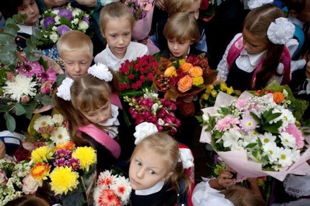 Флористы назвали среднюю стоимость праздничного букета цветов к 1 сентября в Москве