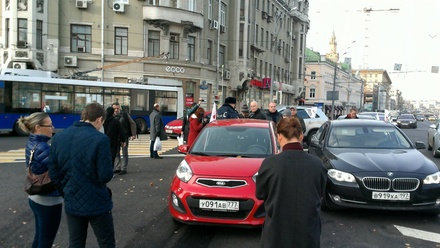Московская полиция пресекла автопробег за бесплатные парковки