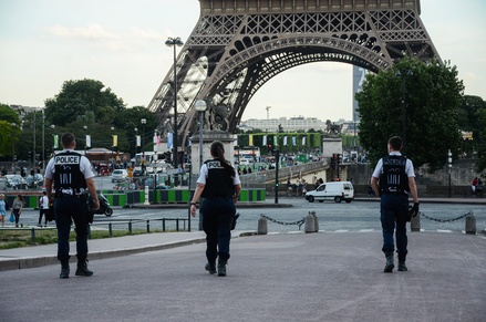 Прокуратура Франции подключилась к расследованию инцидента возле Эйфелевой башни