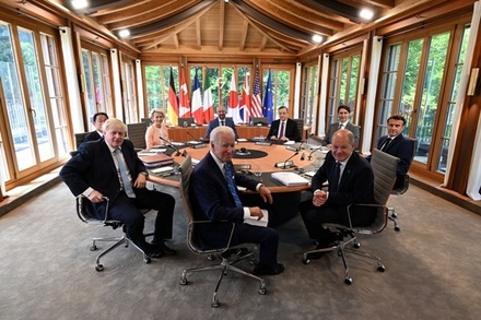 Лидеры G7 обсудили фотосессии Владимира Путина