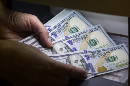 Доллар пробил отметку в 60 рублей впервые с 20 марта