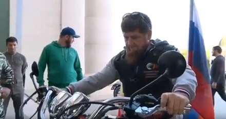 В Чечне выезд на встречку мотокортежа Кадырова объяснили ремонтом дороги