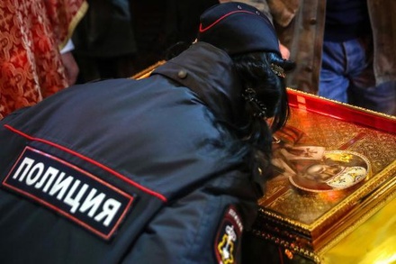 Глава ростовской полиции призвал подчинённых покаяться священнику в преступлениях