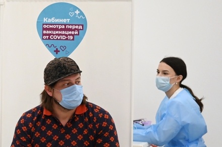 Минздрав заявил о планах привить 30 млн россиян от коронавируса до 15 июня