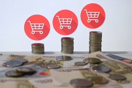 Экономист Хазин спрогнозировал девальвацию рубля 