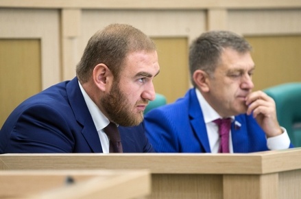 Сенатор Арашуков чуть не опоздал на своё задержание 