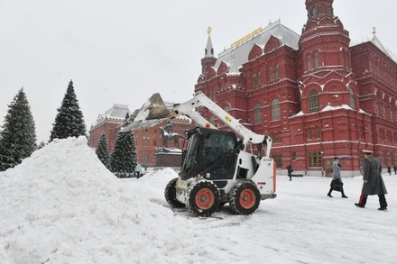 Высота сугробов в Москве достигла рекордного значения за зиму
