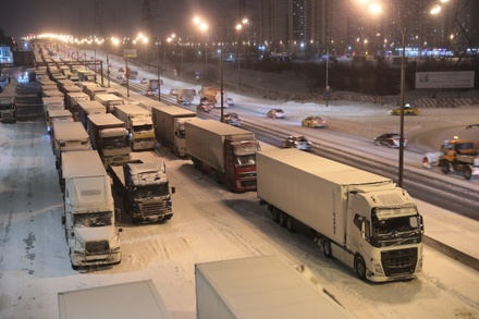 Власти Москвы планируют расчистить столицу от снега в течение пяти суток