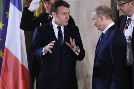 Президенты России и Франции обсудили ситуацию в Ливии