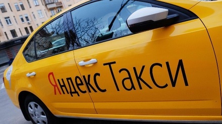 «Яндекс.Такси» отстранил от работы водителя, сломавшего нос велосипедисту