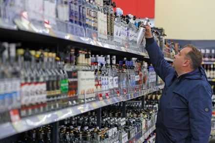 В России уменьшились продажи вина и водки
