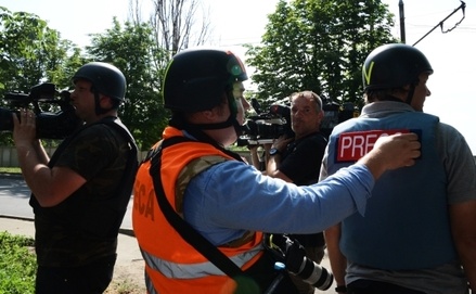 Под обстрел в Донецке попали журналисты 4 российских телеканалов
