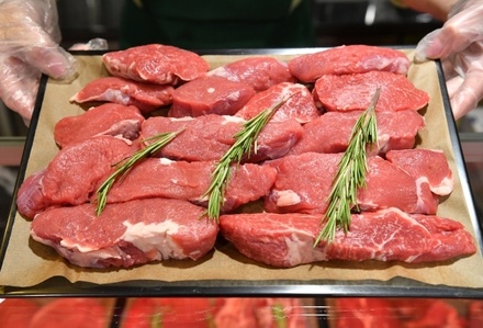 Немецкие эксперты призвали к сокращению потребления мяса ради экологии