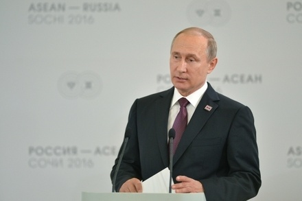 Владимир Путин объявил о прохождении пика кризиса в российской экономике