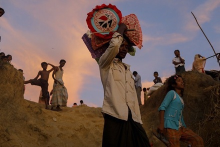 Более 500 тысяч представителей рохинджа бежали из Мьянмы за последний месяц