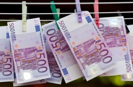Европейский центральный банк прекратил выпуск купюр номиналом 500 евро
