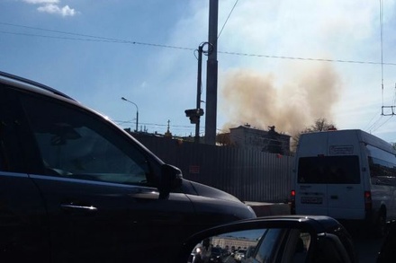 МЧС выпустило спецпредупреждение в связи с пожаром в центре Москвы
