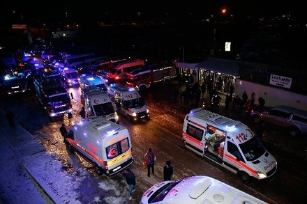 Жертвами железнодорожной аварии в Анкаре стали четыре человека