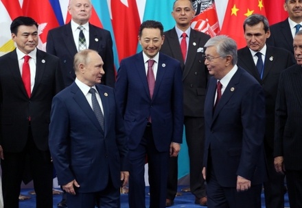 Владимир Путин поздравил Касым-Жомарта Токаева с переизбранием на пост президента