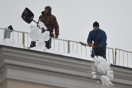В Томской области под тяжестью снега обрушилась крыша школы