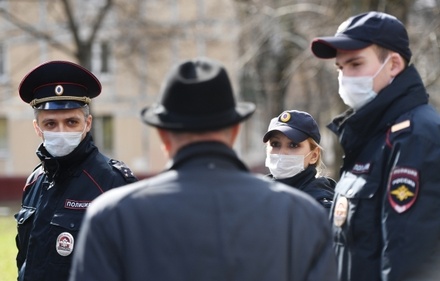 Власти Москвы рассказали о штрафах граждан за отсутствие масок или перчаток