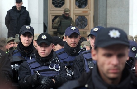 В Киеве произошли столкновения между протестующими и полицией