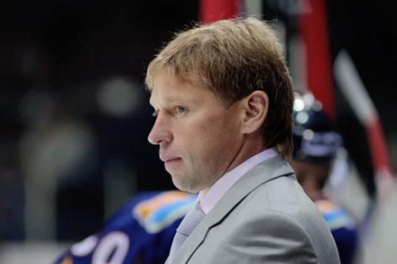 Хоккейный клуб «Барыс» отправил в отставку главного тренера Евгения Корешкова