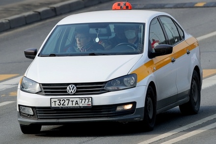 Московские таксисты не поддержали идею противосонных браслетов